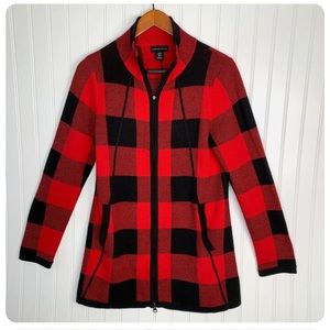 ADRIENNE VITTADINI RED AND BLACK BUFFALO PLAID ZIP FRONT SWEATER JACKET